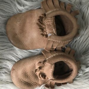 Freshly Picked tots moccasin in camel